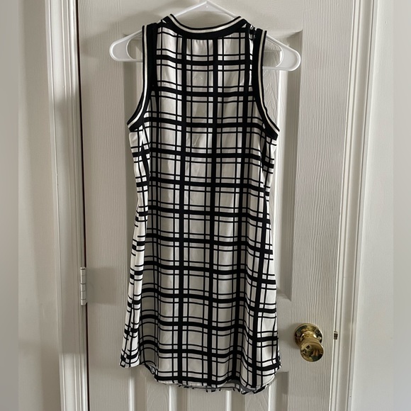 ModCloth Super Mod Shift Dress - Picture 3 of 4